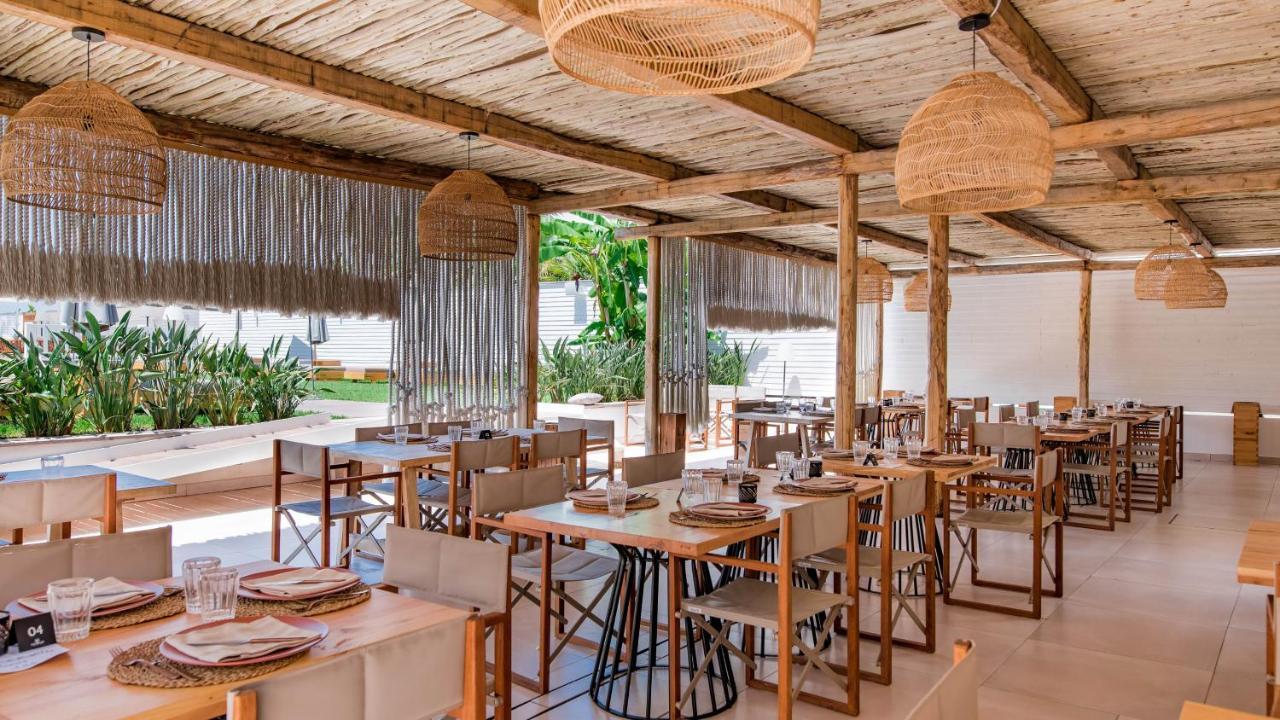 Cumeja Beach Club & Hotel Baia Domizia Exterior foto