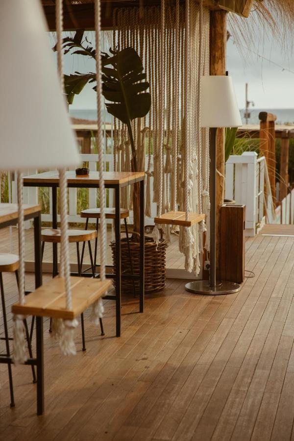 Cumeja Beach Club & Hotel Baia Domizia Exterior foto